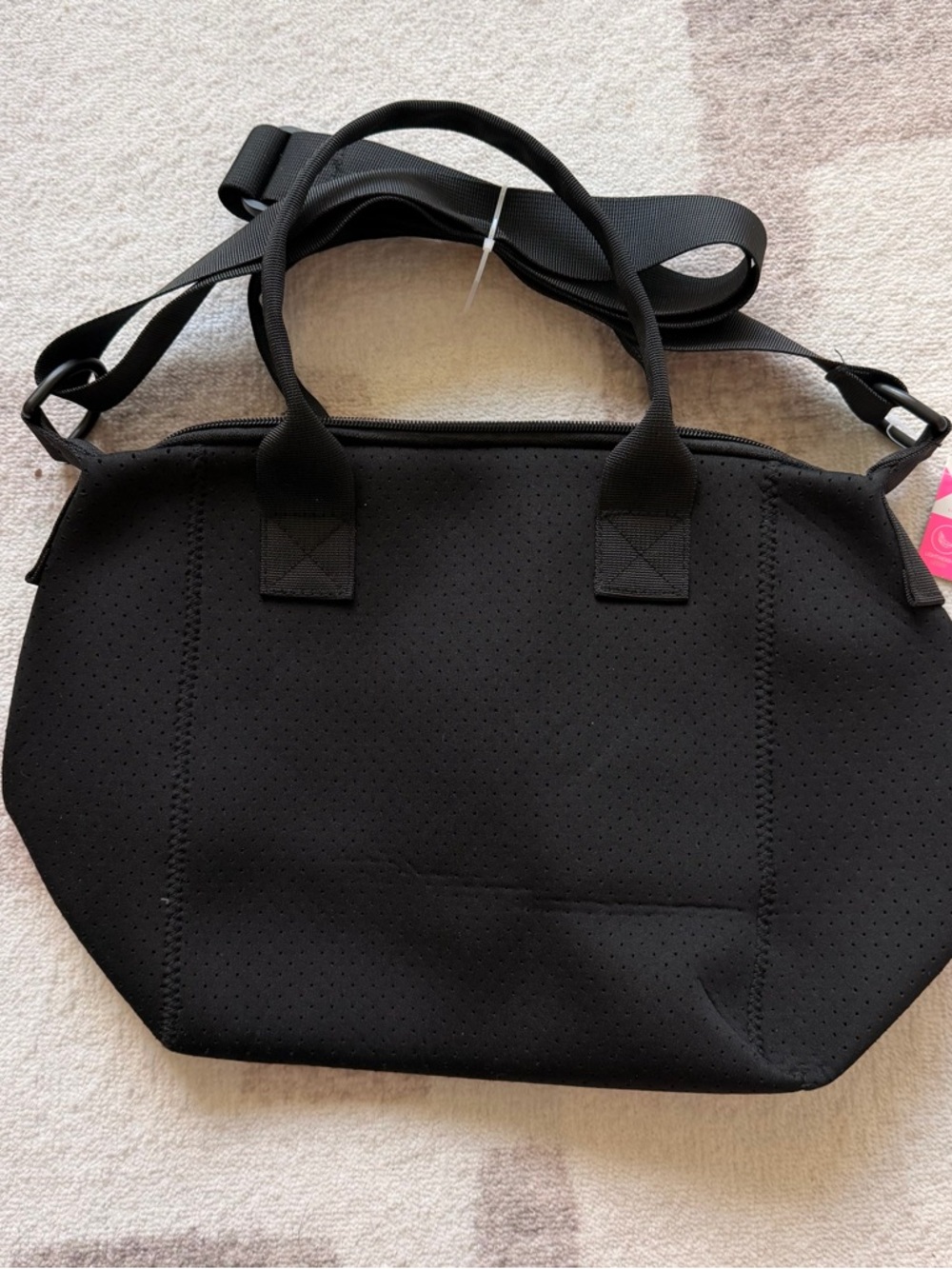 BNWT NEOPRENE LUNCH TOTE WITH CROSSBODY STRAP